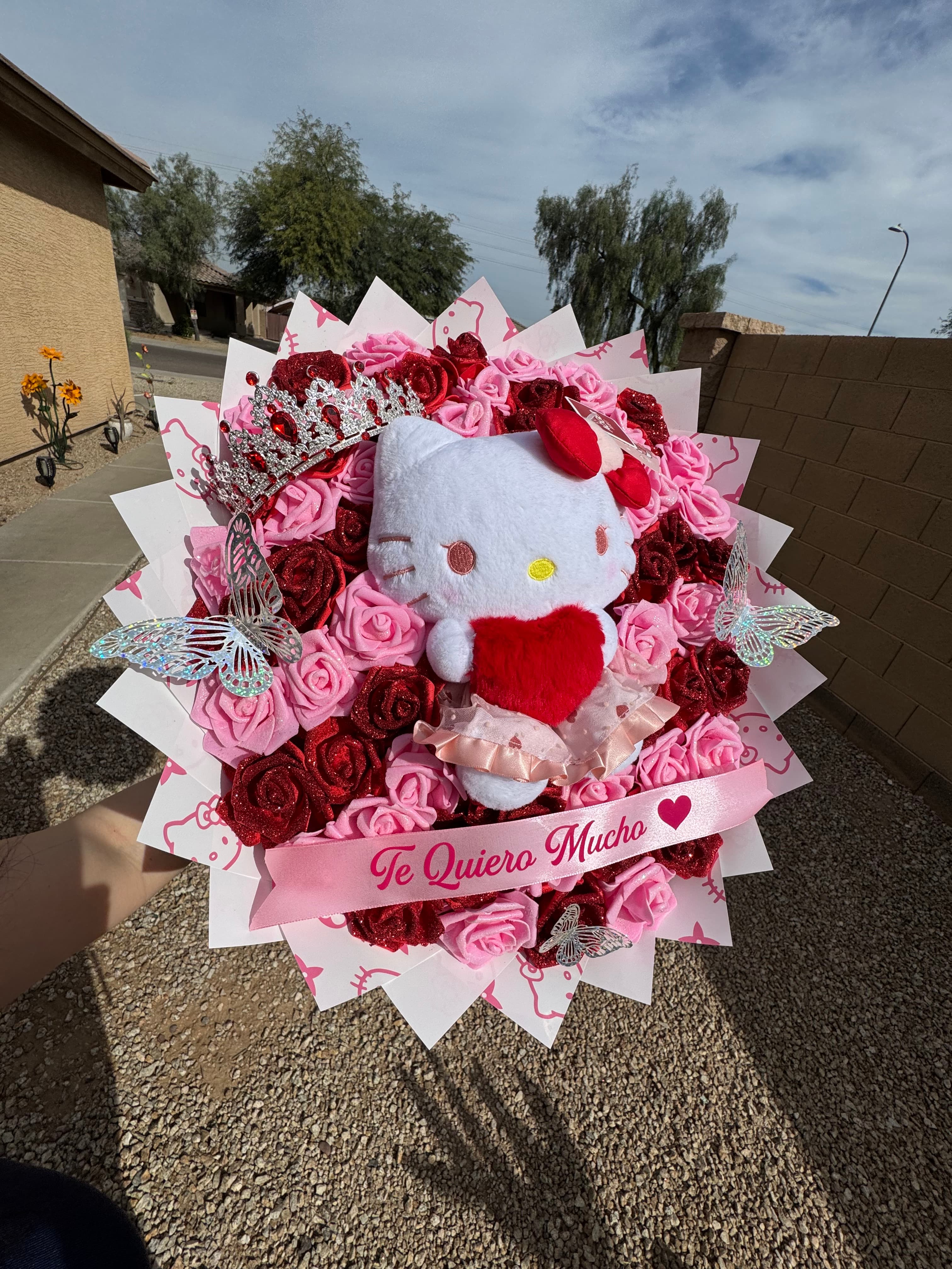 Hello Kitty Bouquet thumbnail 2