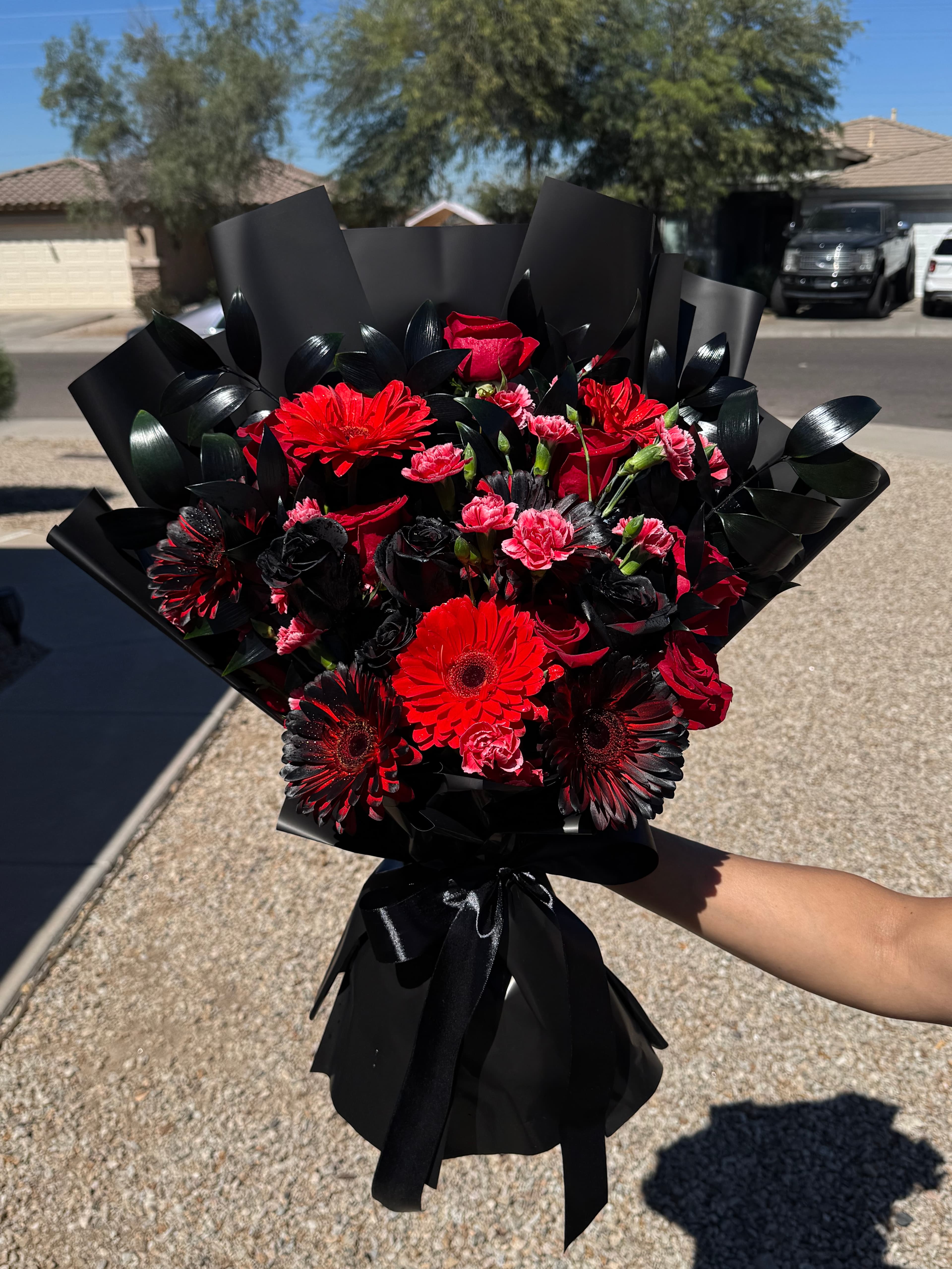 Red Goth Natural Bouquet thumbnail 2