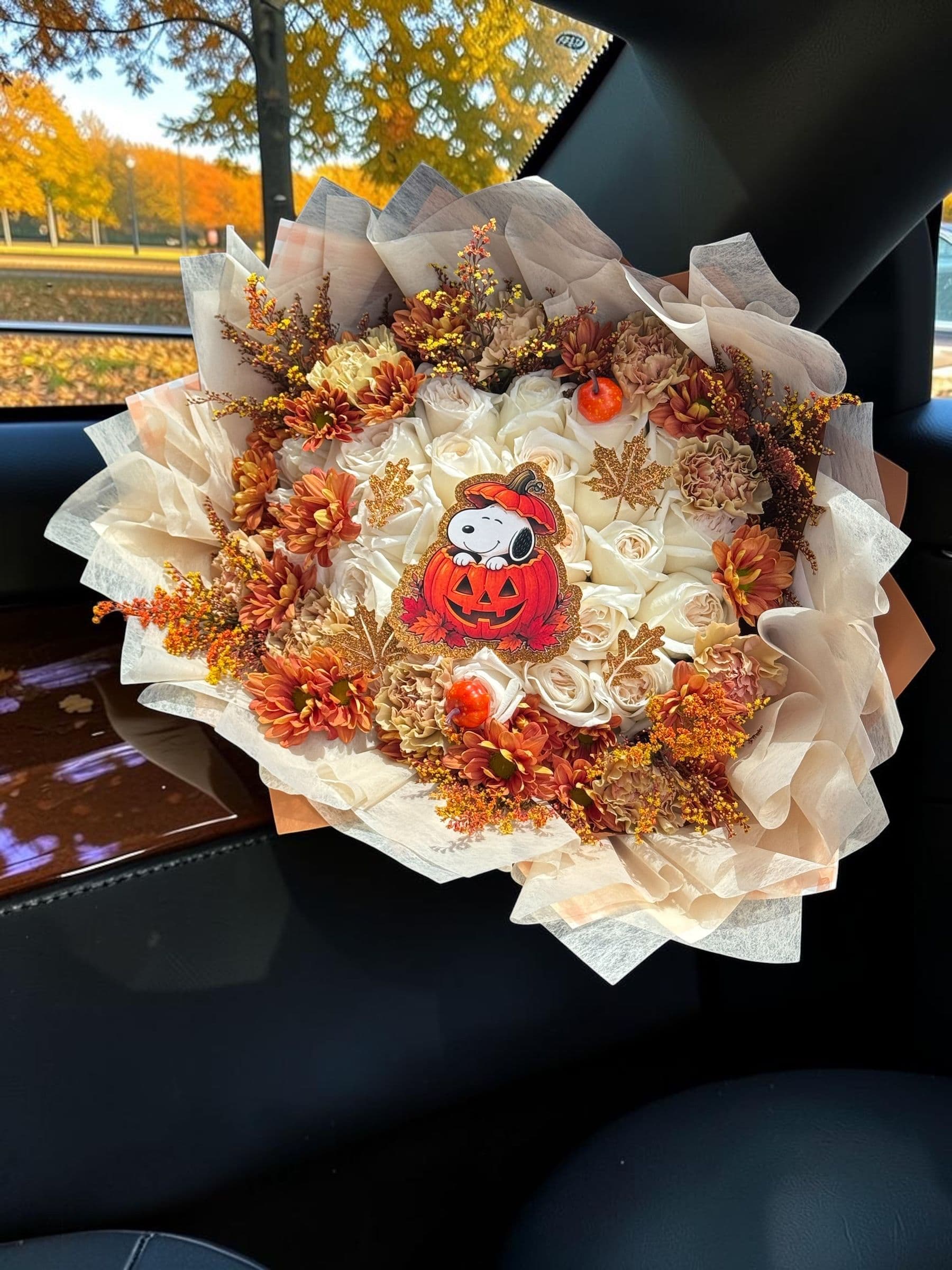 Snoopy Fall Bouquet 25 Roses ๐๐ - photo 1