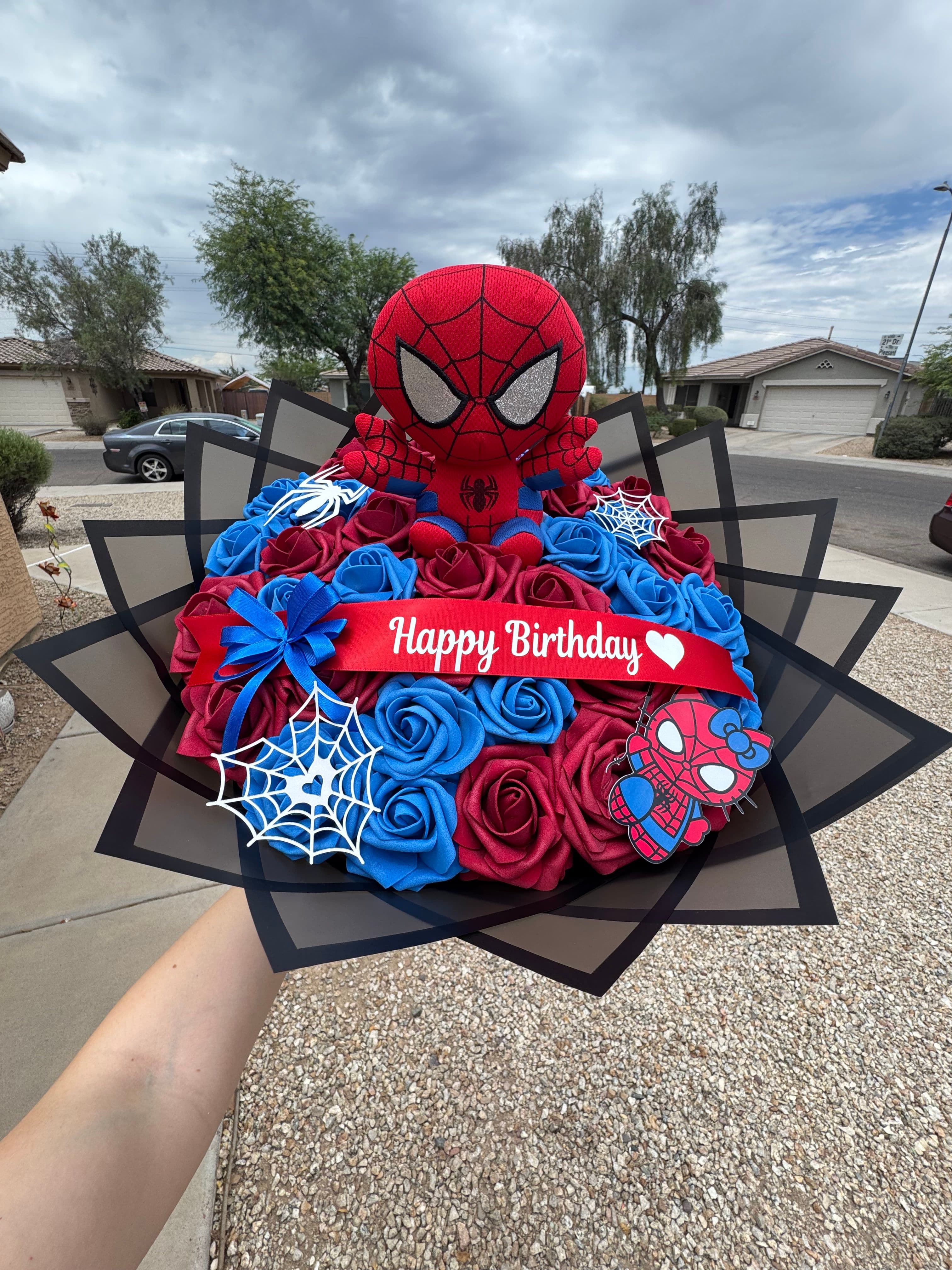 36 Rose SpiderMan Character Bouquet Ramo - photo 1