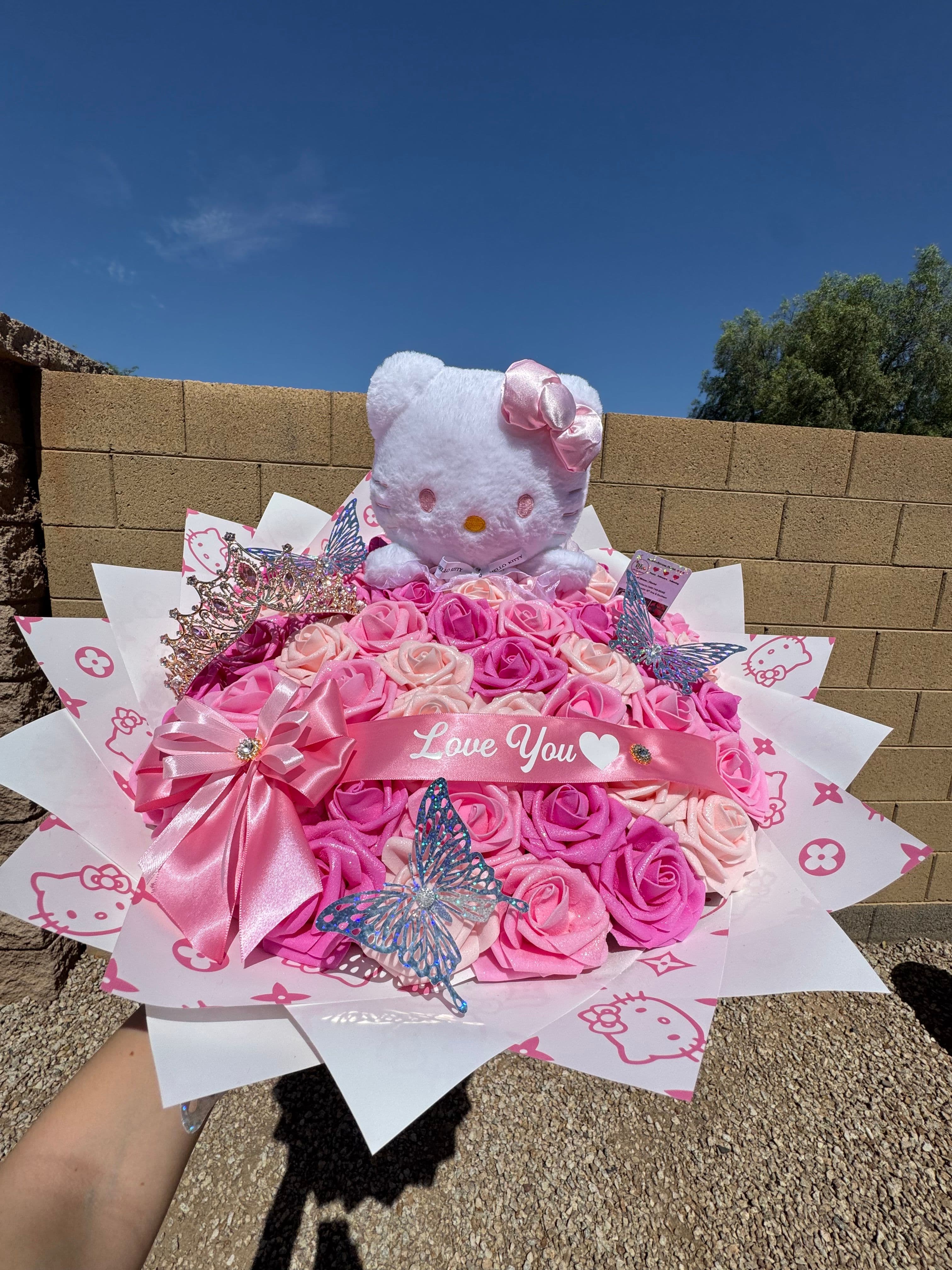 50 Artificial Roses Hello Kitty Bouquet, Crown, Banner - photo 1