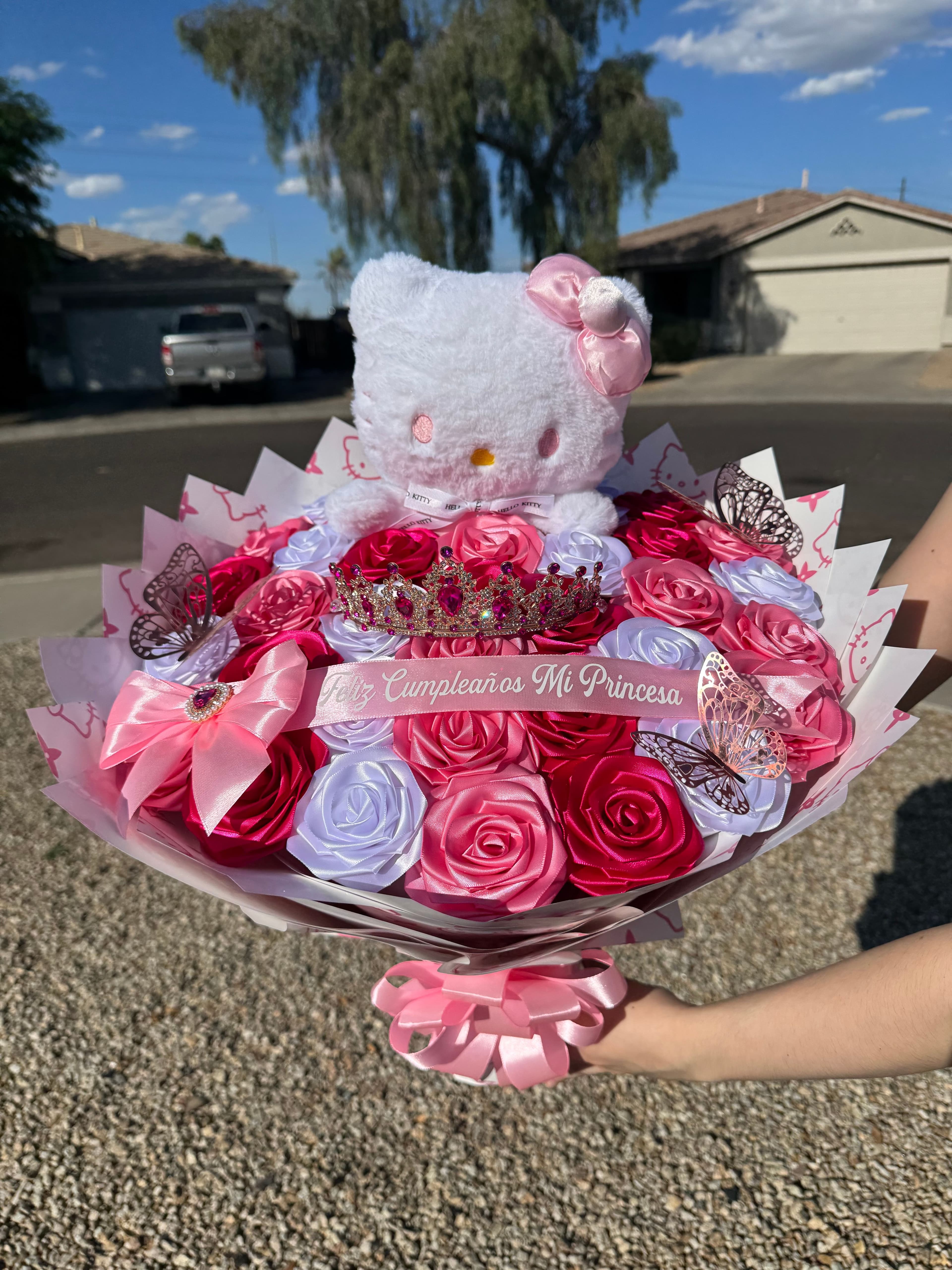 Eternal Love Hello Kitty Ribbon Roses - photo 1