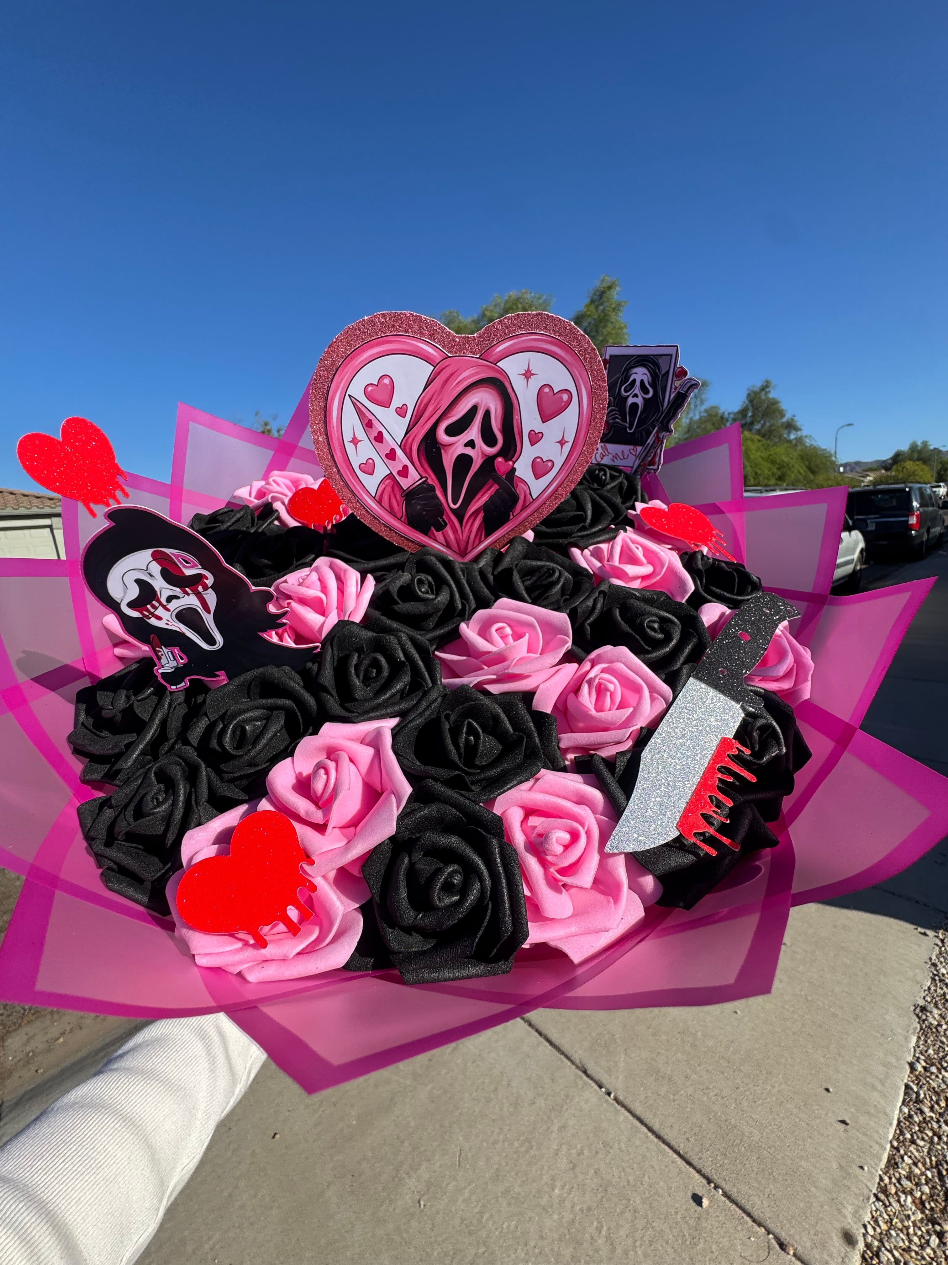 ๐ Pink Nightmare Ghostface Bouquet - photo 1