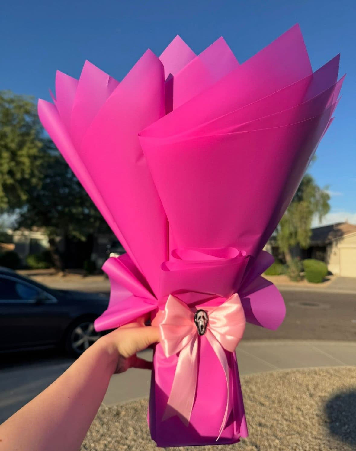 “Scream in Pink” Ghostface Bouquet - photo 2