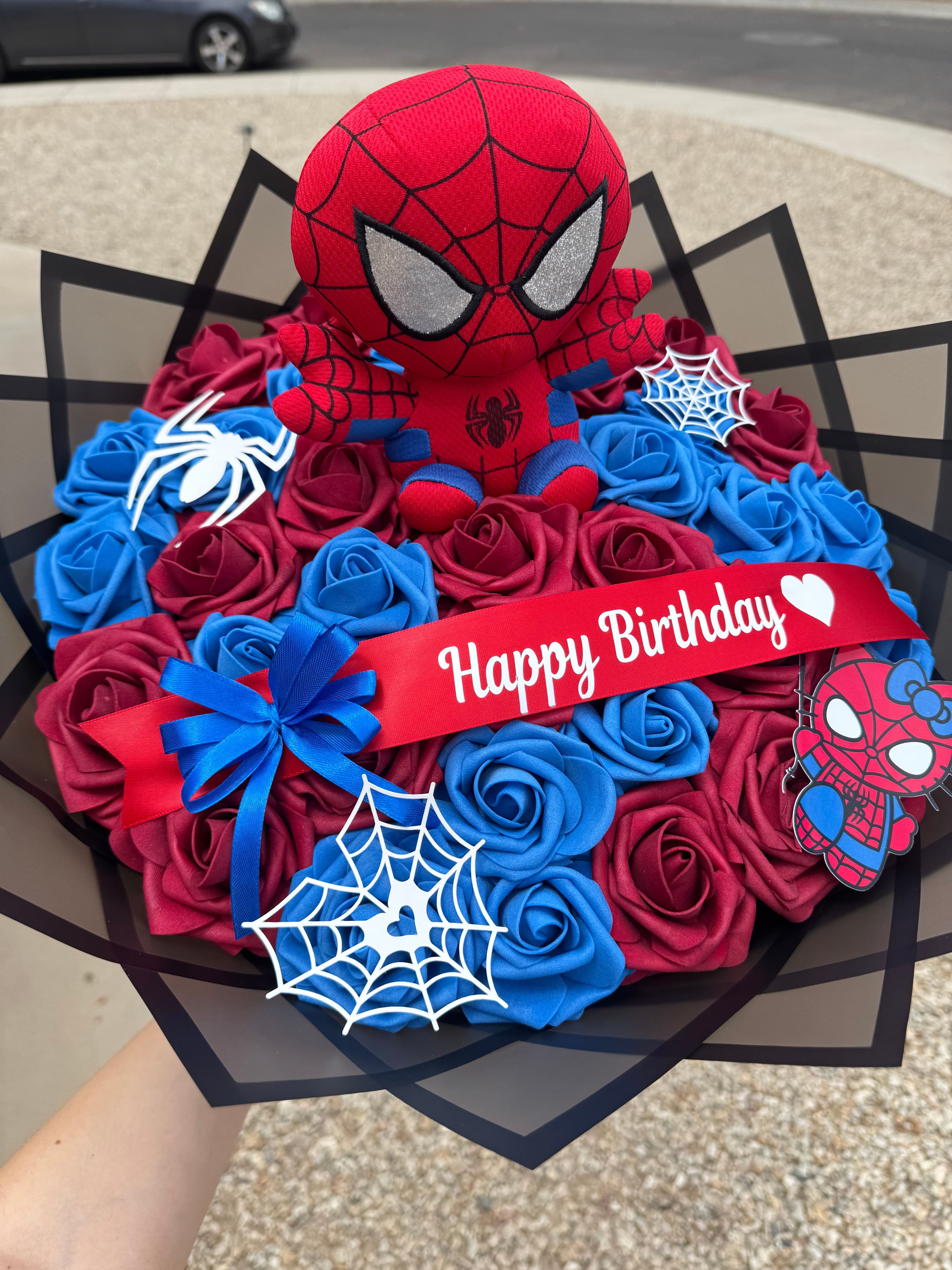 36 Rose SpiderMan Character Bouquet Ramo - photo 2